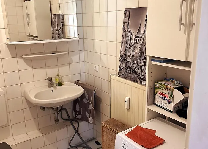 Near Trade Fair, Rhine And Apartamento Colonia